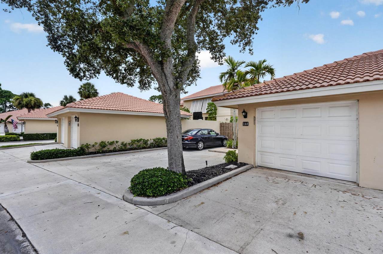 164 Old Meadow Way - Photo 1