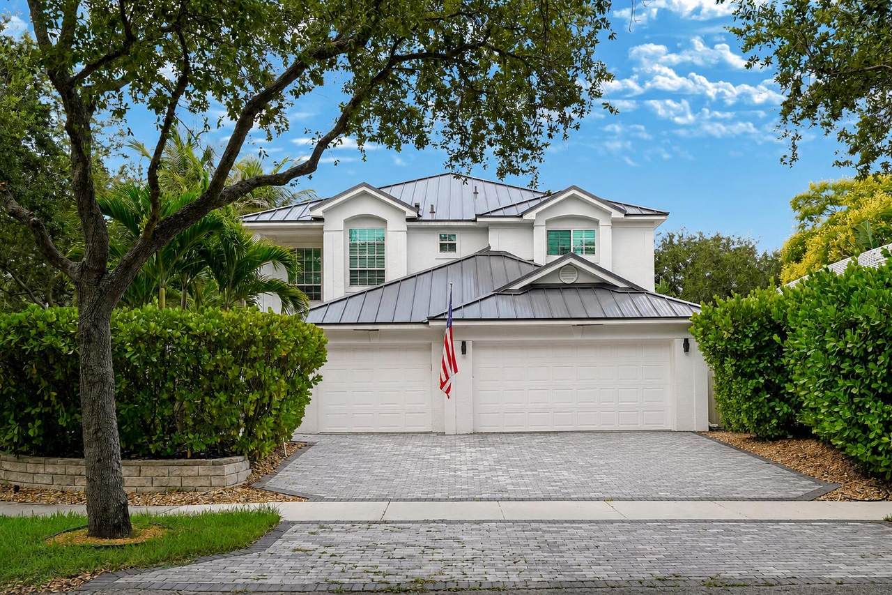 980 Delray Lakes Drive - Photo 1