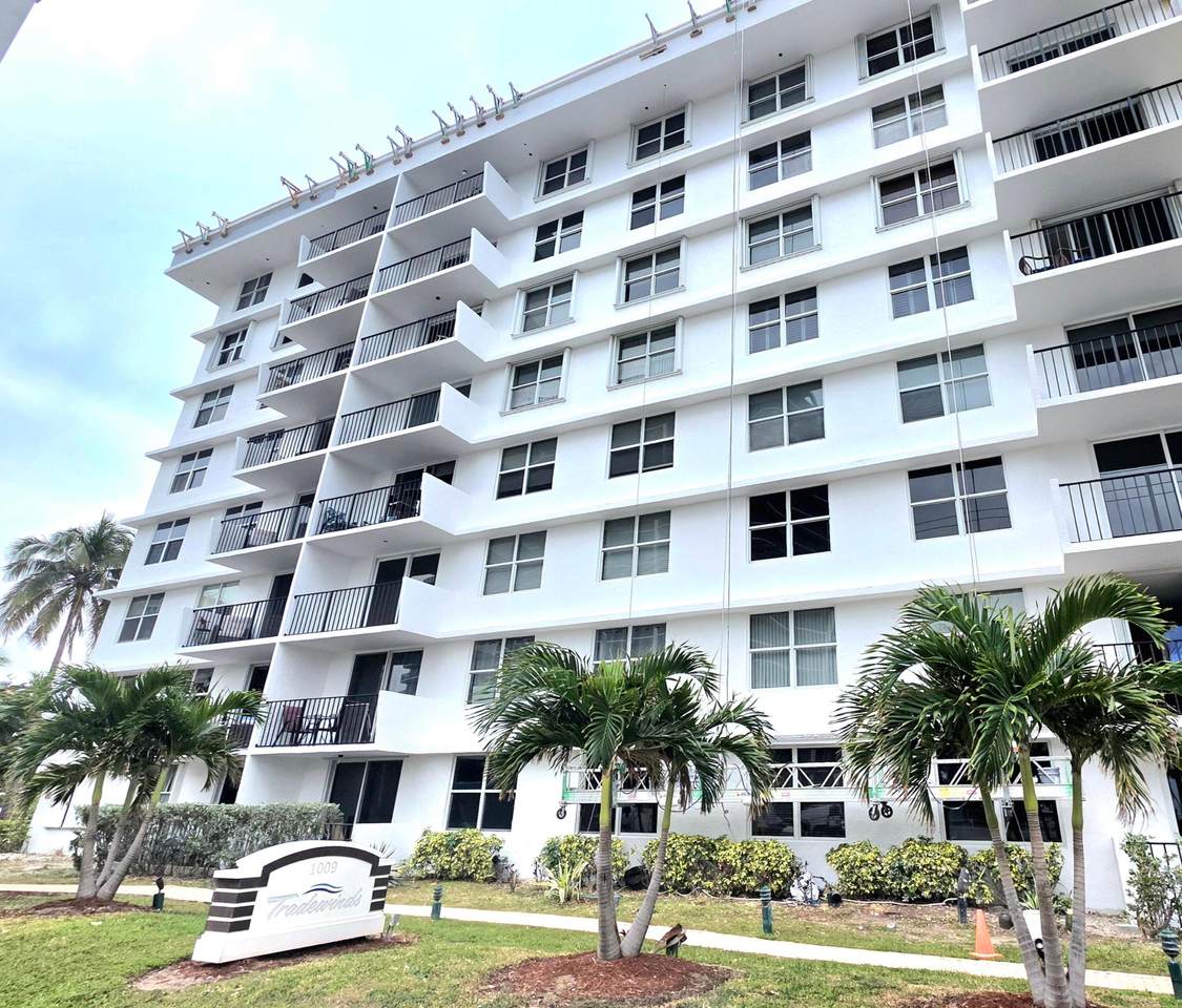 1009 Ocean Boulevard - Photo 1