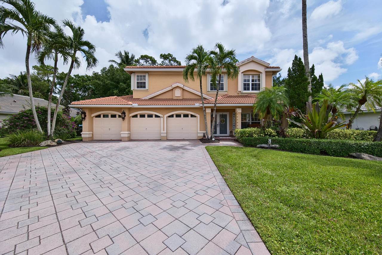 522 Cypress Green Circle - Photo 1