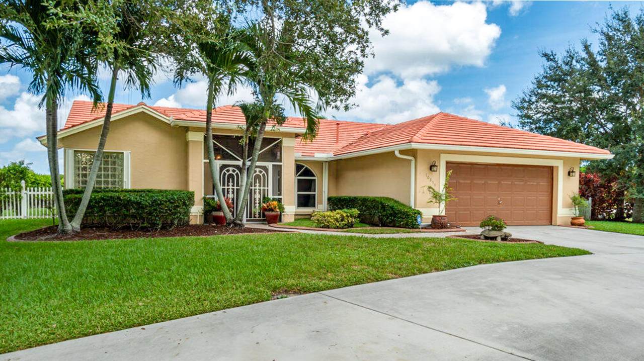 10850 Paso Fino Drive - Photo 1