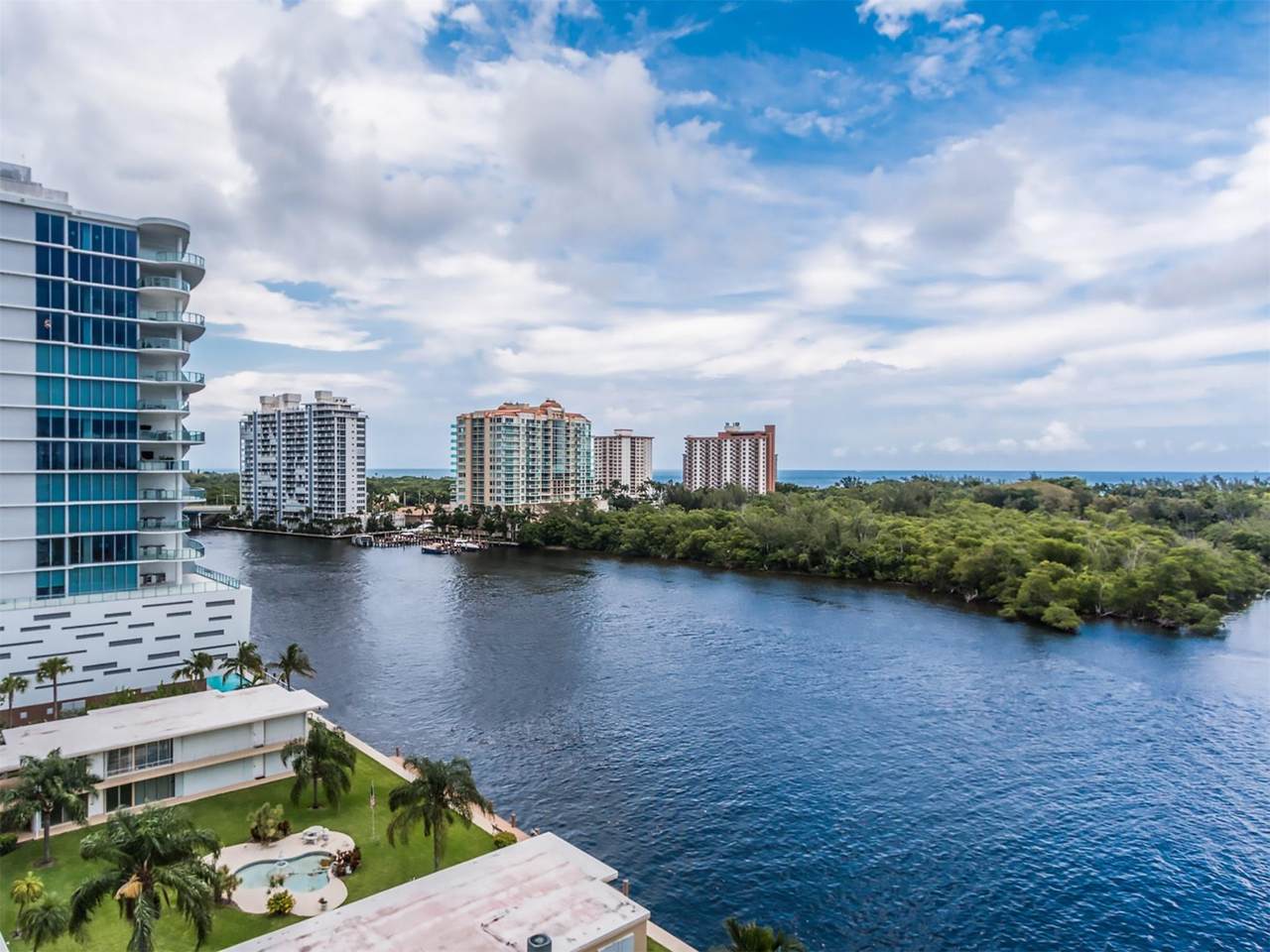 https://bt-photos.global.ssl.fastly.net/beaches/1280_boomver_1_B26062570-2.jpg