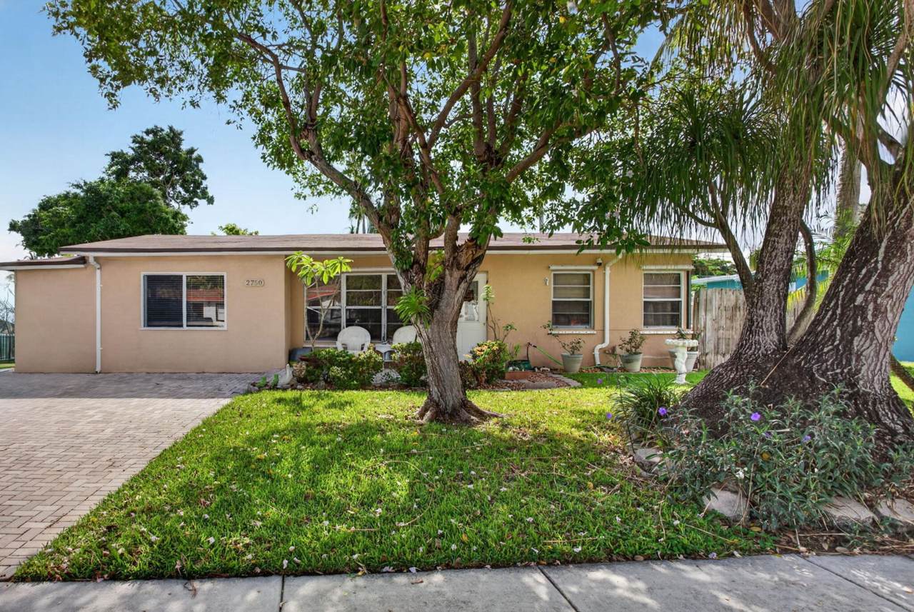2750 9TH Terrace - Photo 1