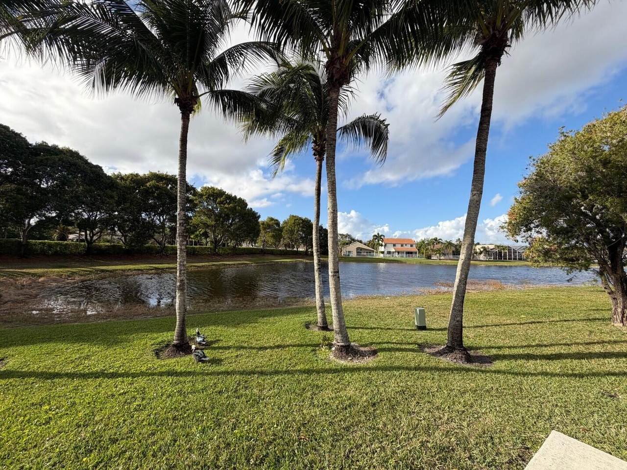 https://bt-photos.global.ssl.fastly.net/beaches/1280_boomver_1_B26062828-2.jpg