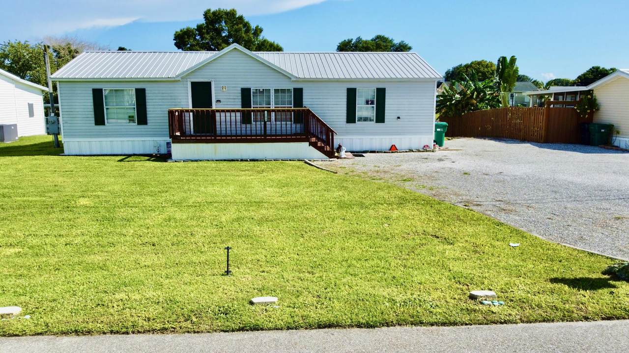 2108 32nd Street - Photo 1
