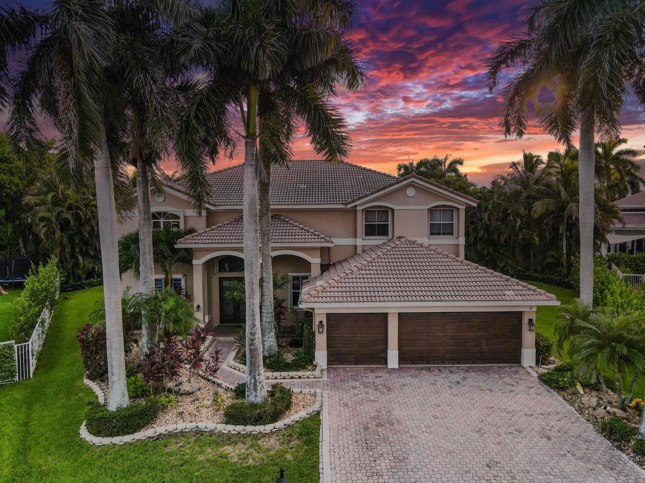 1664 Victoria Pointe Lane - Photo 1