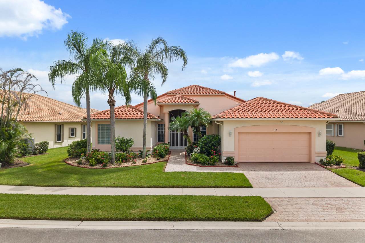 412 Aqua Vista Lane - Photo 1