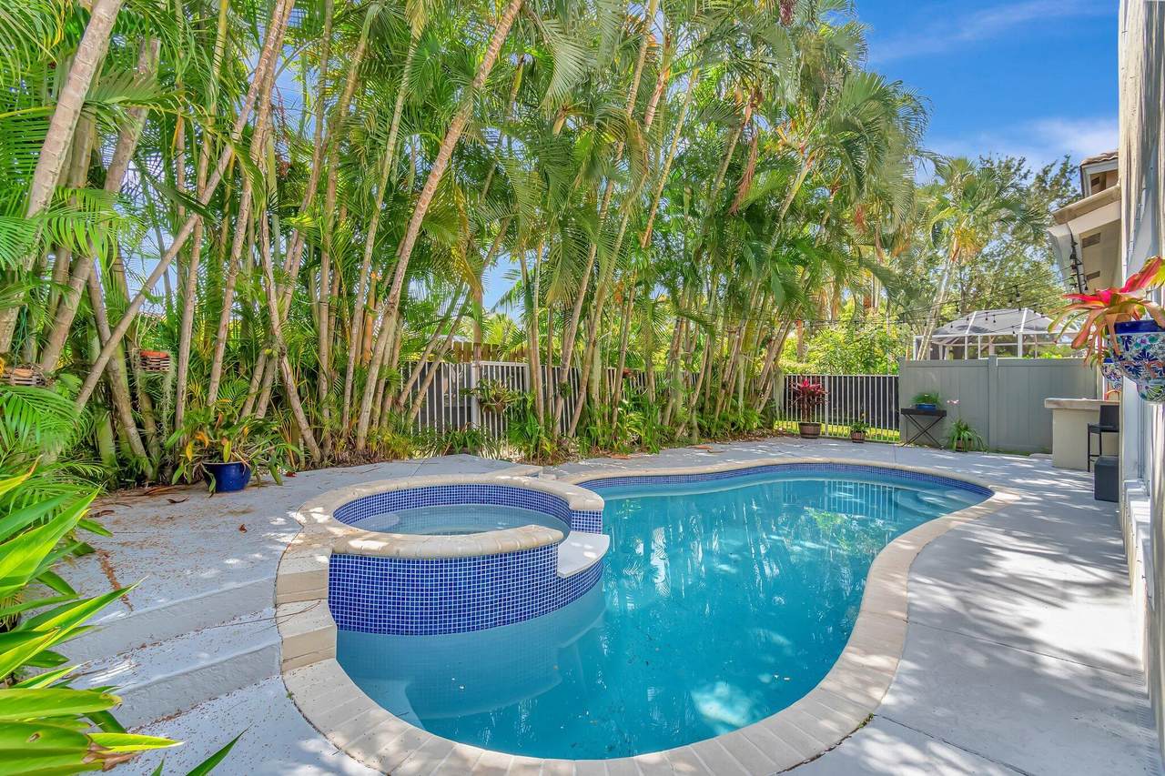 6788 Hendry Drive - Photo 1