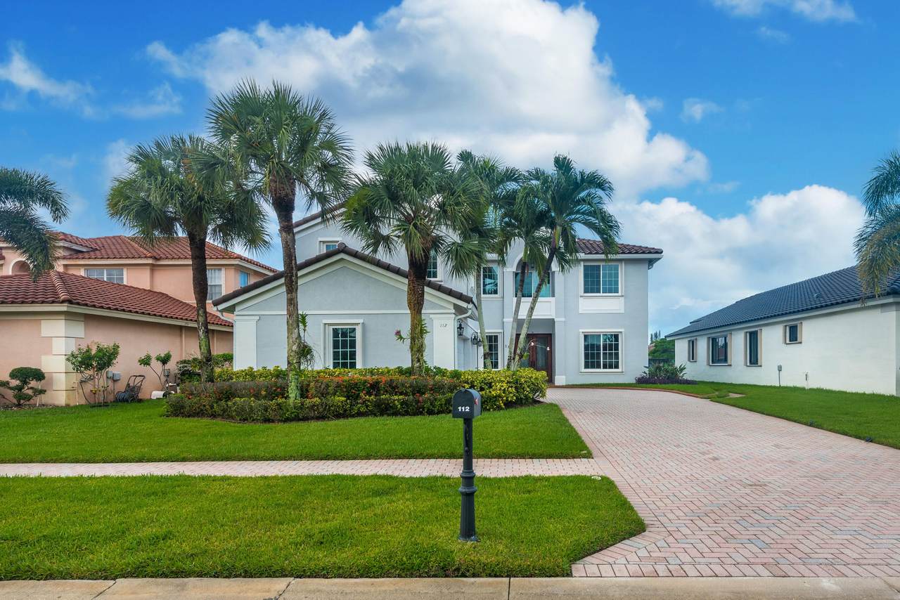112 Isola Circle - Photo 1