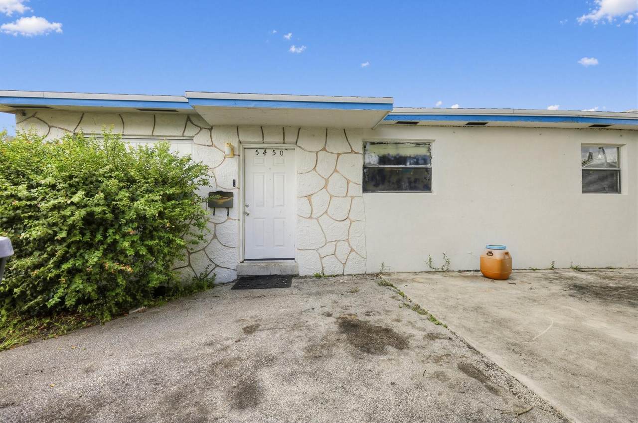 5450 Fletcher Street - Photo 1