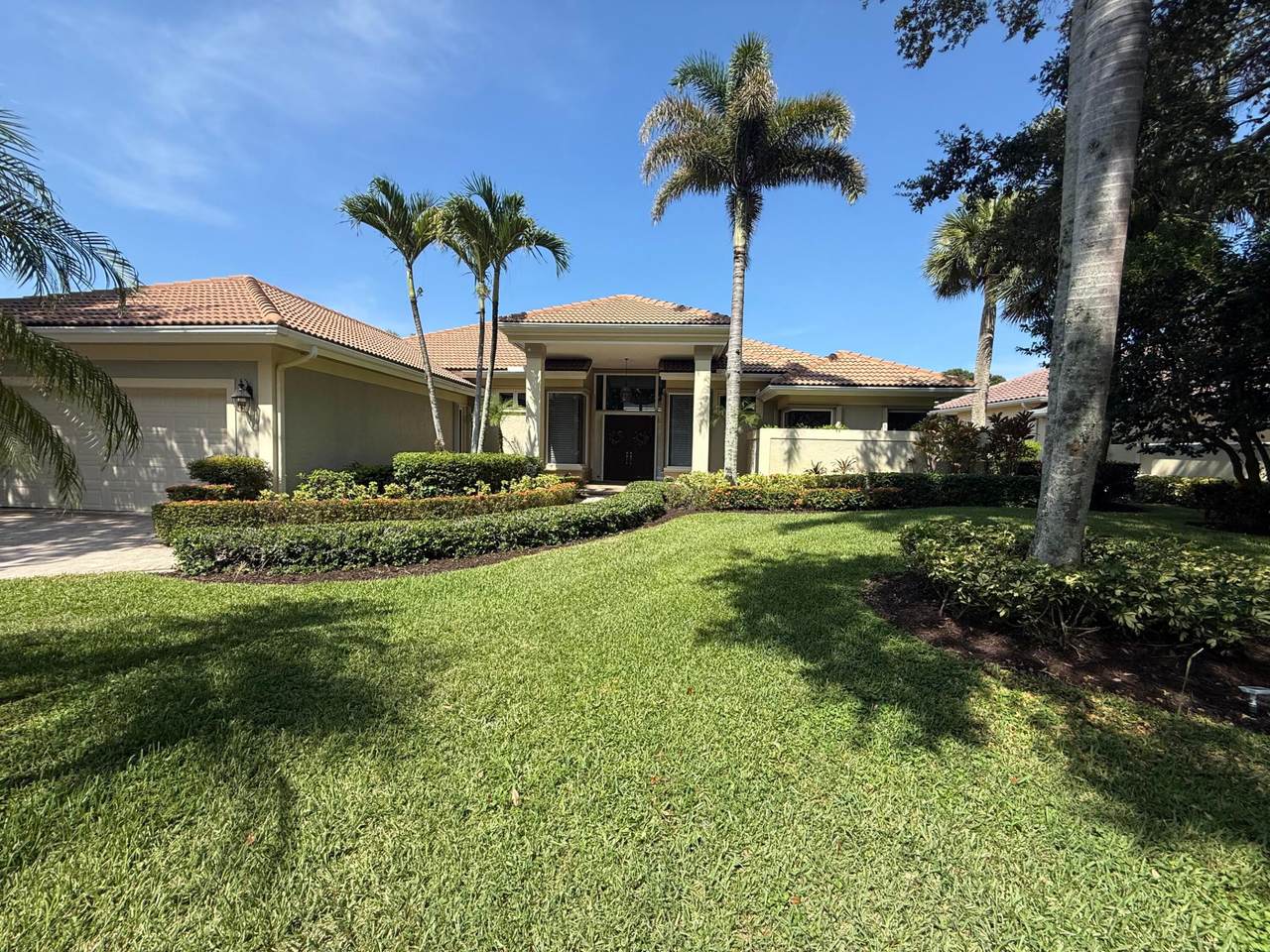 115 River Drive - Photo 1