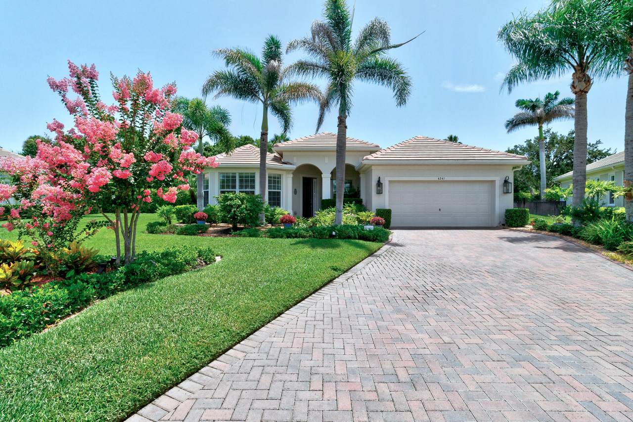 4241 Diamond Square - Photo 1