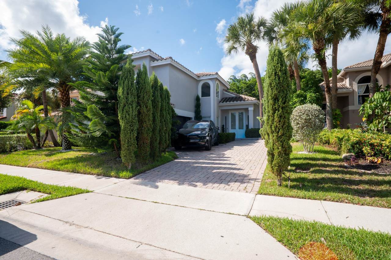 10438 Buena Ventura Drive - Photo 1