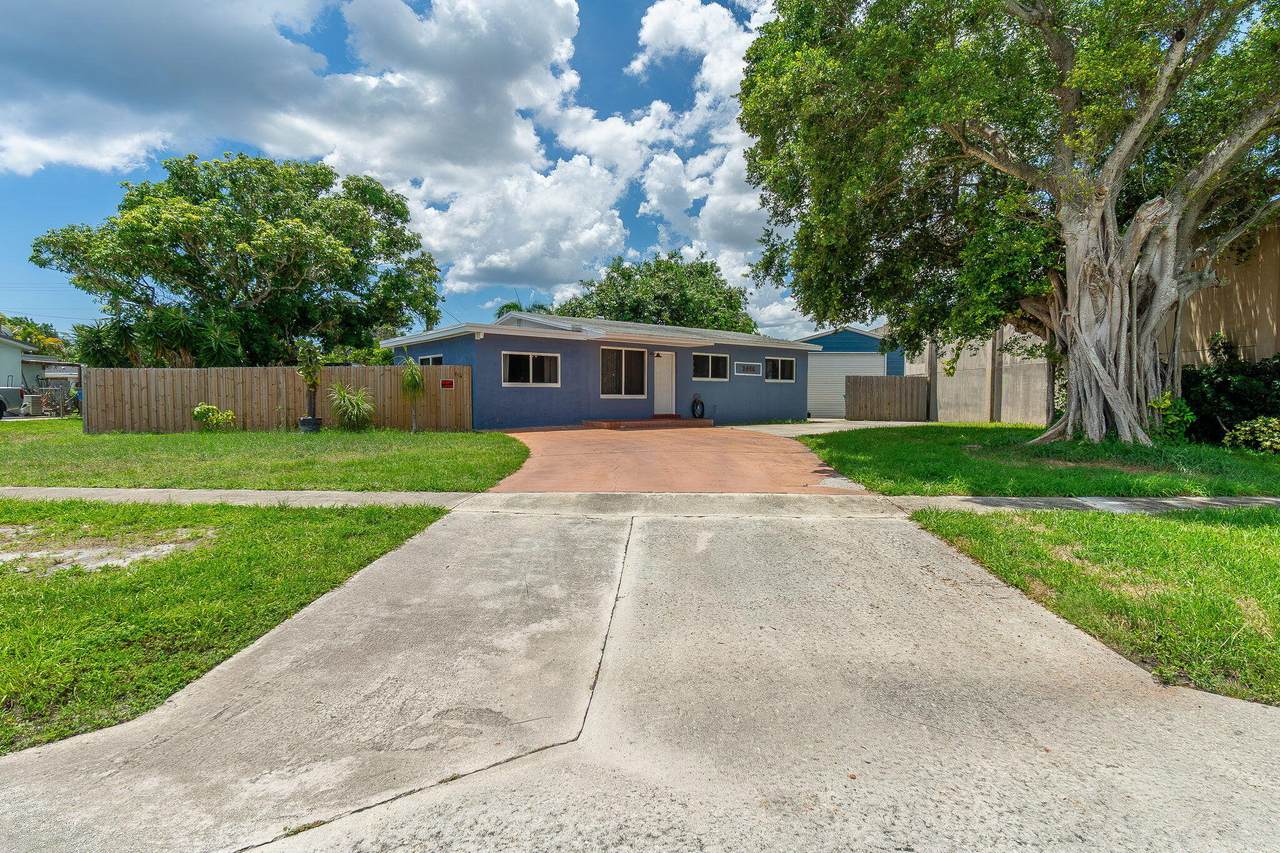 1446 Drew Street - Photo 1
