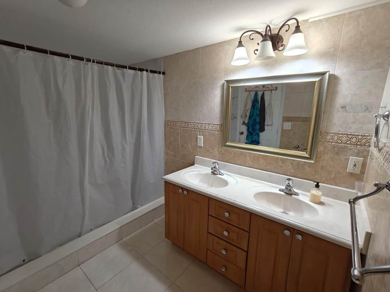 https://bt-photos.global.ssl.fastly.net/beaches/1280_boomver_1_B26064491-2.jpg