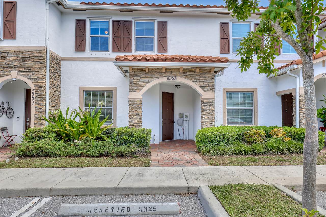 5325 Ashley River Road - Photo 1