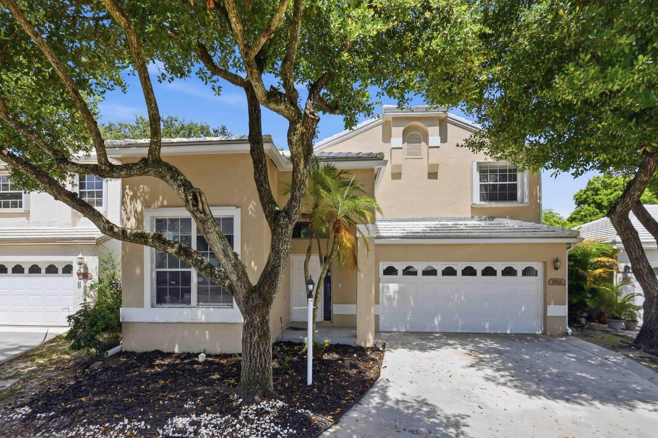 9516 8TH Circle - Photo 1