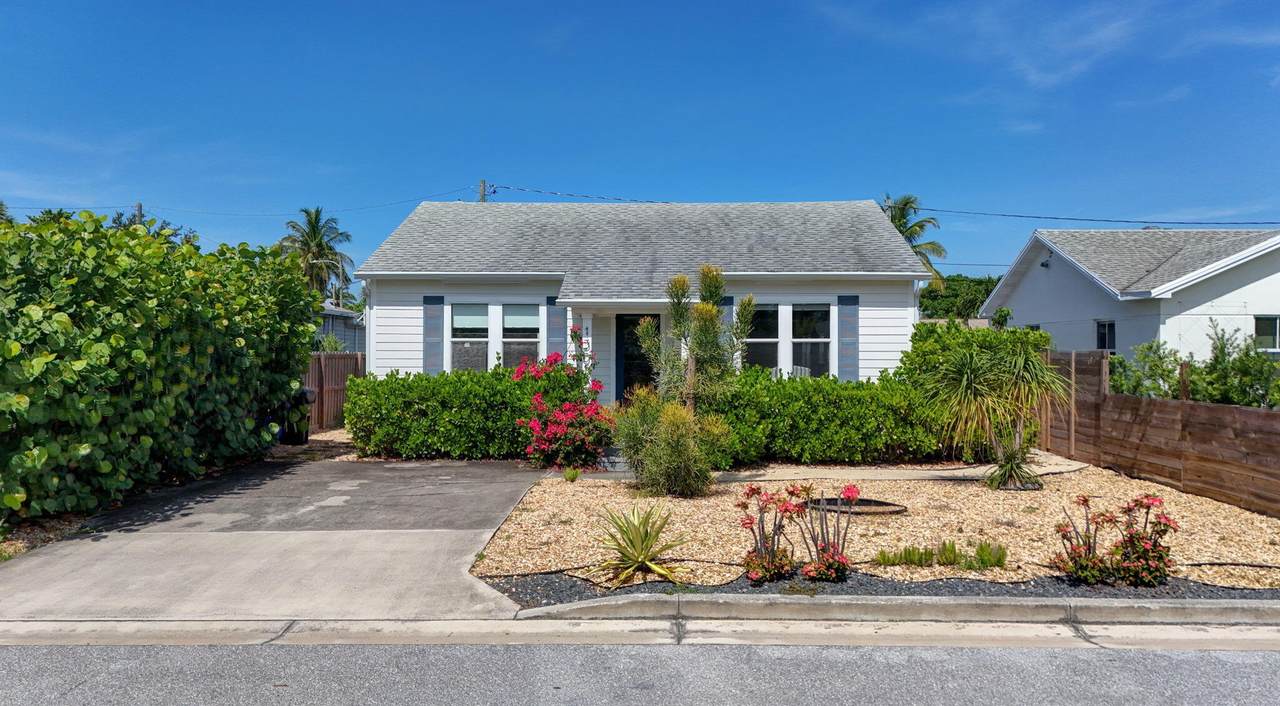 1305 Palmway - Photo 1