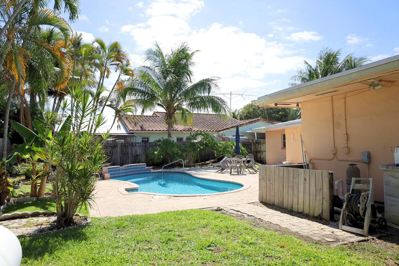 https://bt-photos.global.ssl.fastly.net/beaches/1280_boomver_1_B26064900-2.jpg