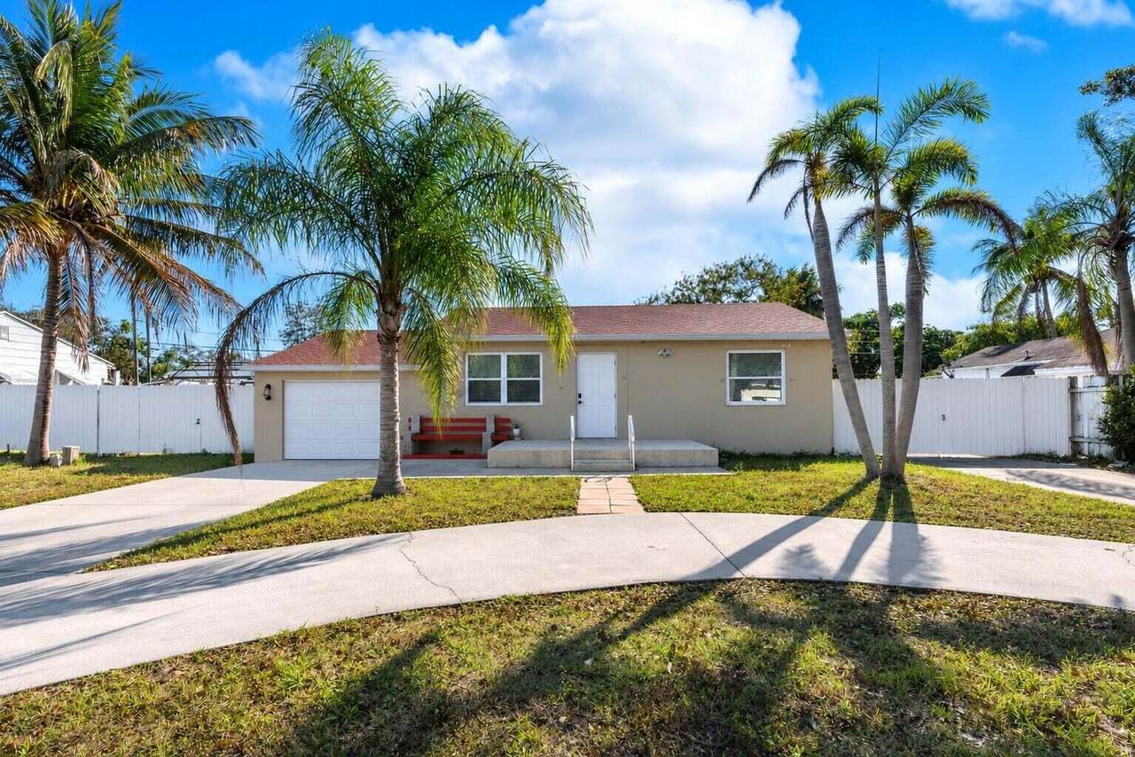 3914 Serubi Avenue - Photo 1