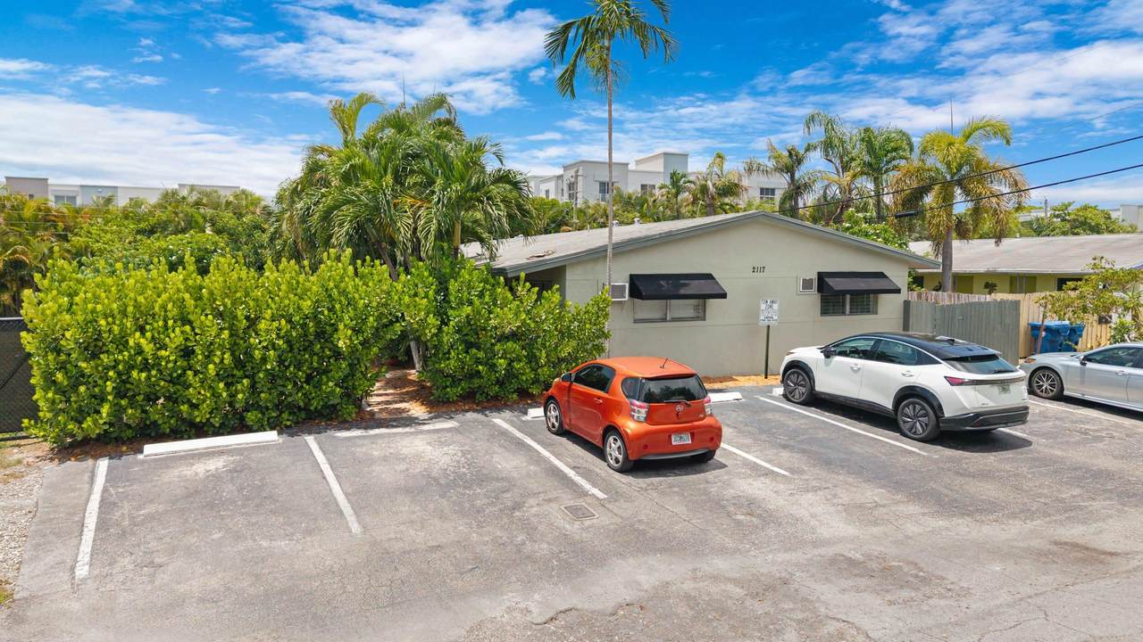 2117 14TH Avenue - Photo 1