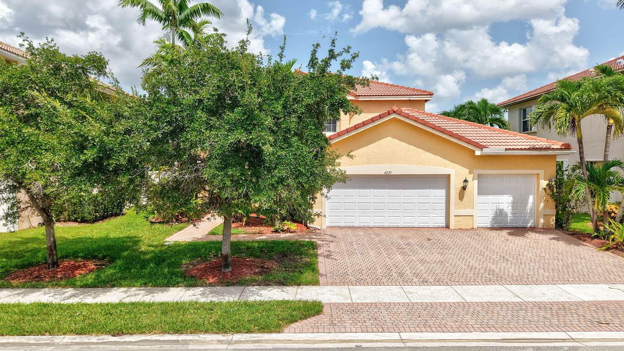 4225 179TH Way - Photo 1