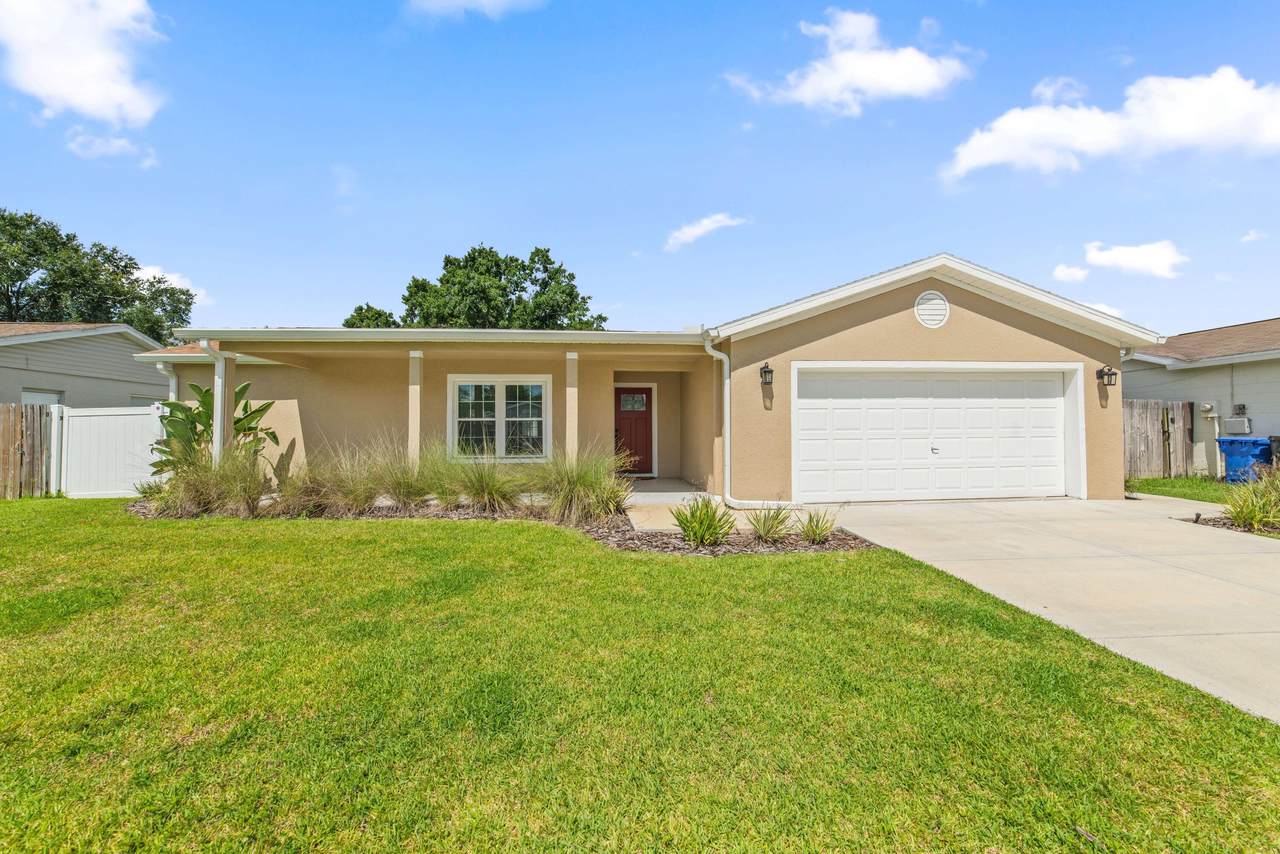 1003 Red Oak Circle - Photo 1