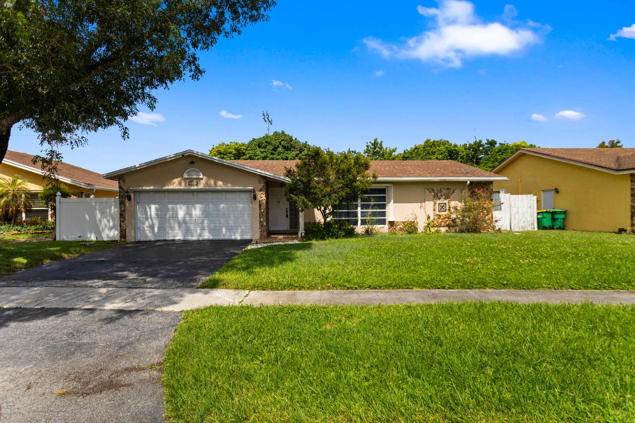 3750 73rd Avenue - Photo 1