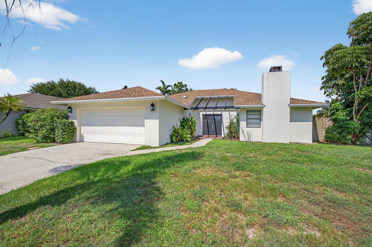 1202 Essex Drive - Photo 1