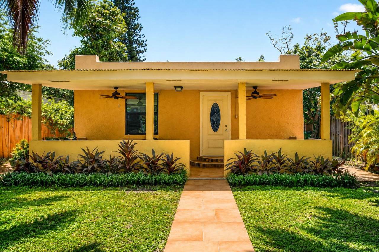 640 34TH Street - Photo 1