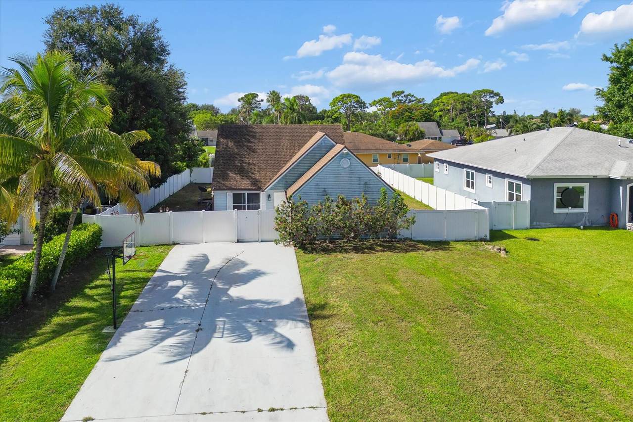 5414 Sunrise Boulevard - Photo 1