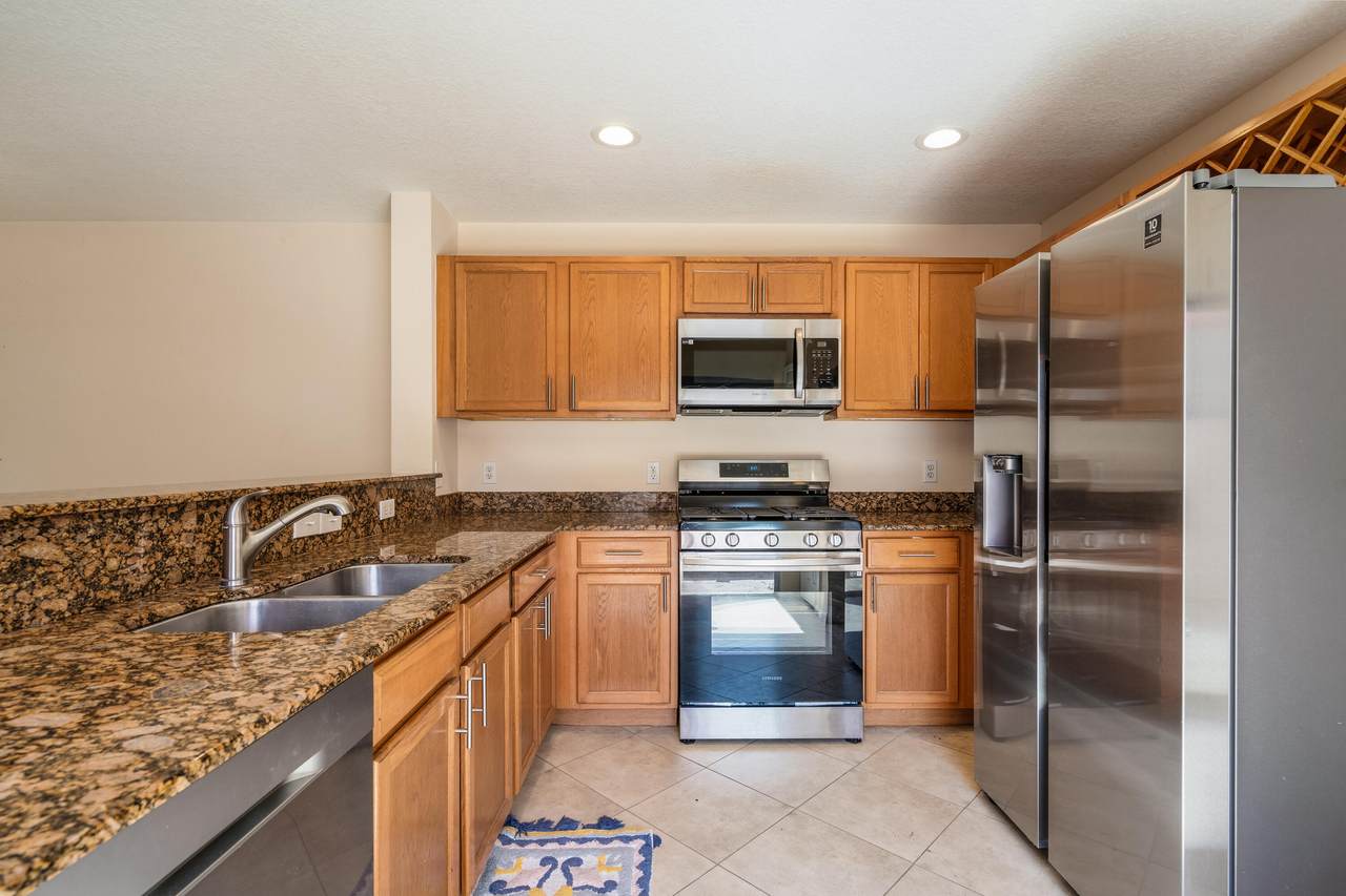1541 Par Court - Photo 1