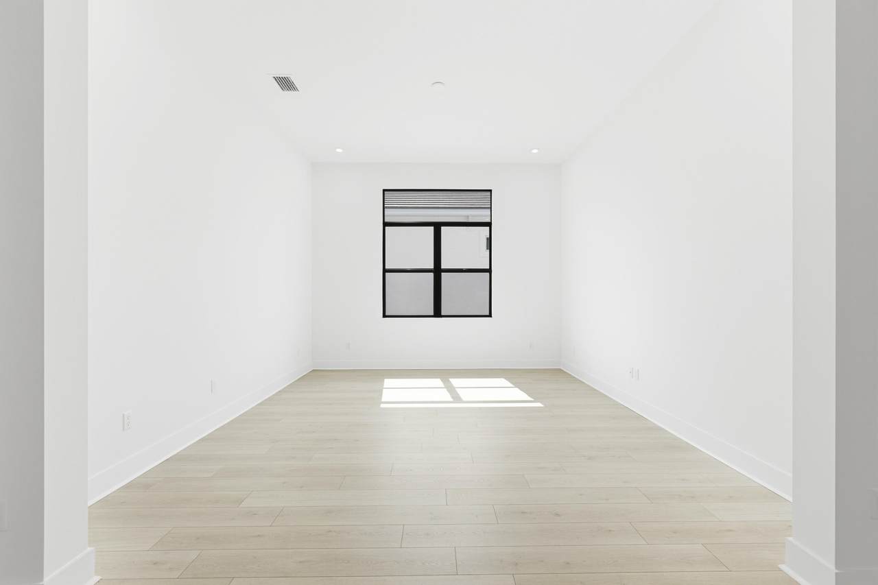 https://bt-photos.global.ssl.fastly.net/beaches/1280_boomver_1_B26066204-2.jpg