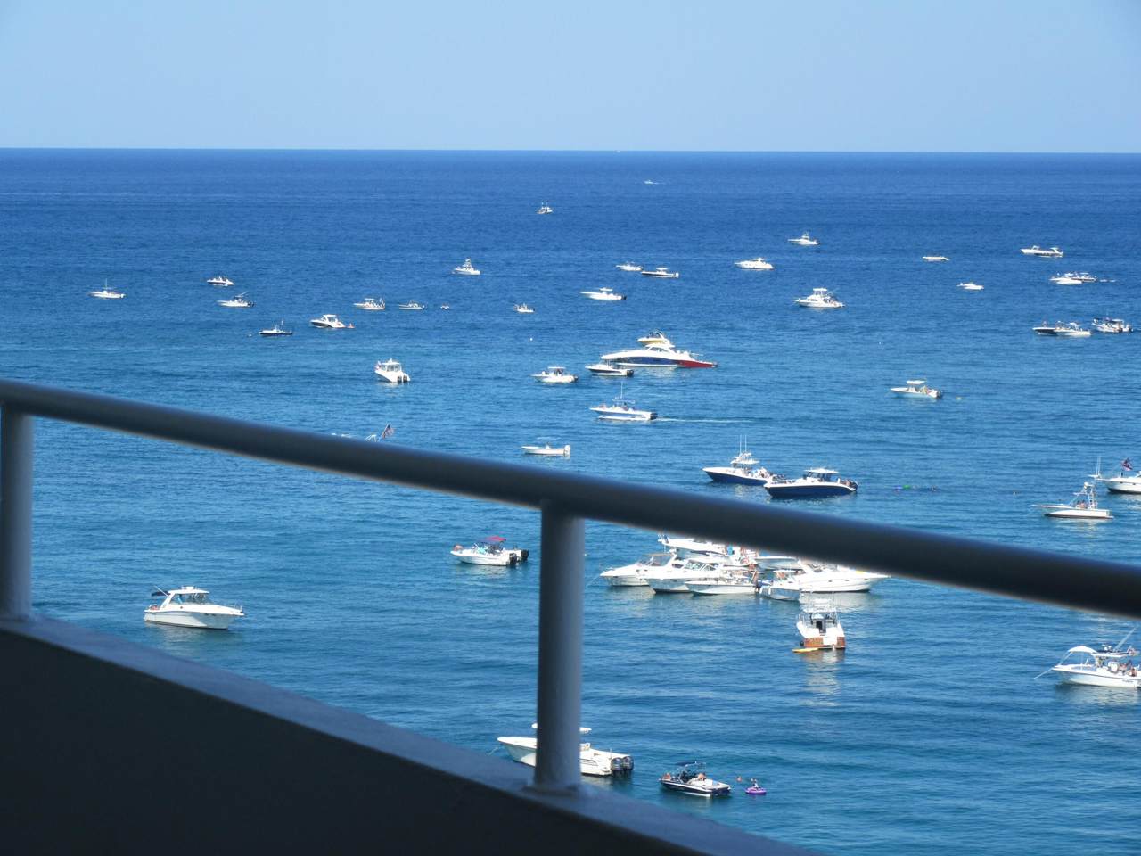 https://bt-photos.global.ssl.fastly.net/beaches/orig_boomver_1_B26066208-2.jpg