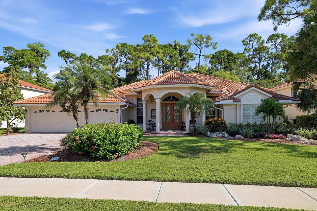 606 Cypress Green Circle - Photo 1