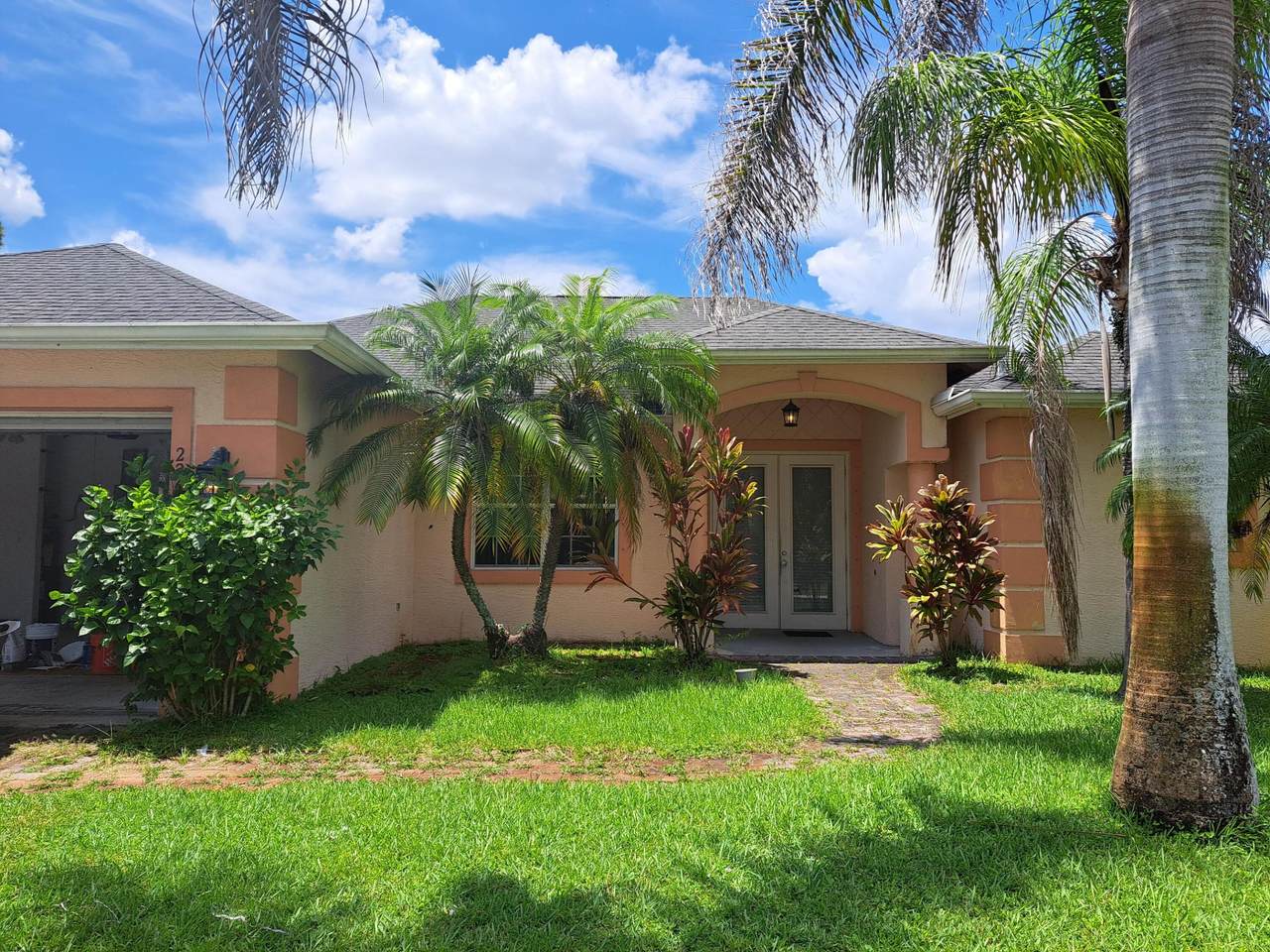2262 Glover Street - Photo 1