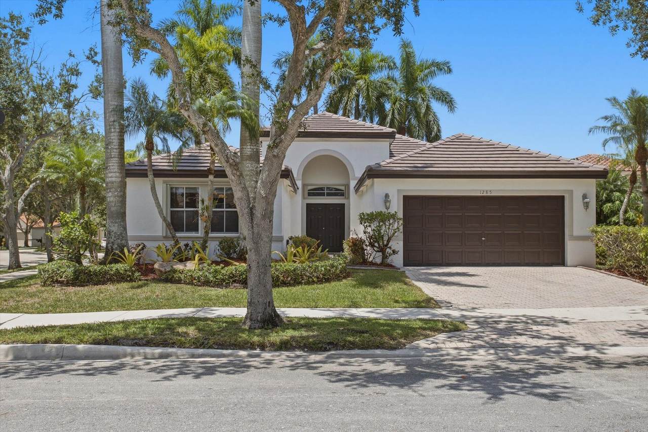1285 Windsor Lane - Photo 1
