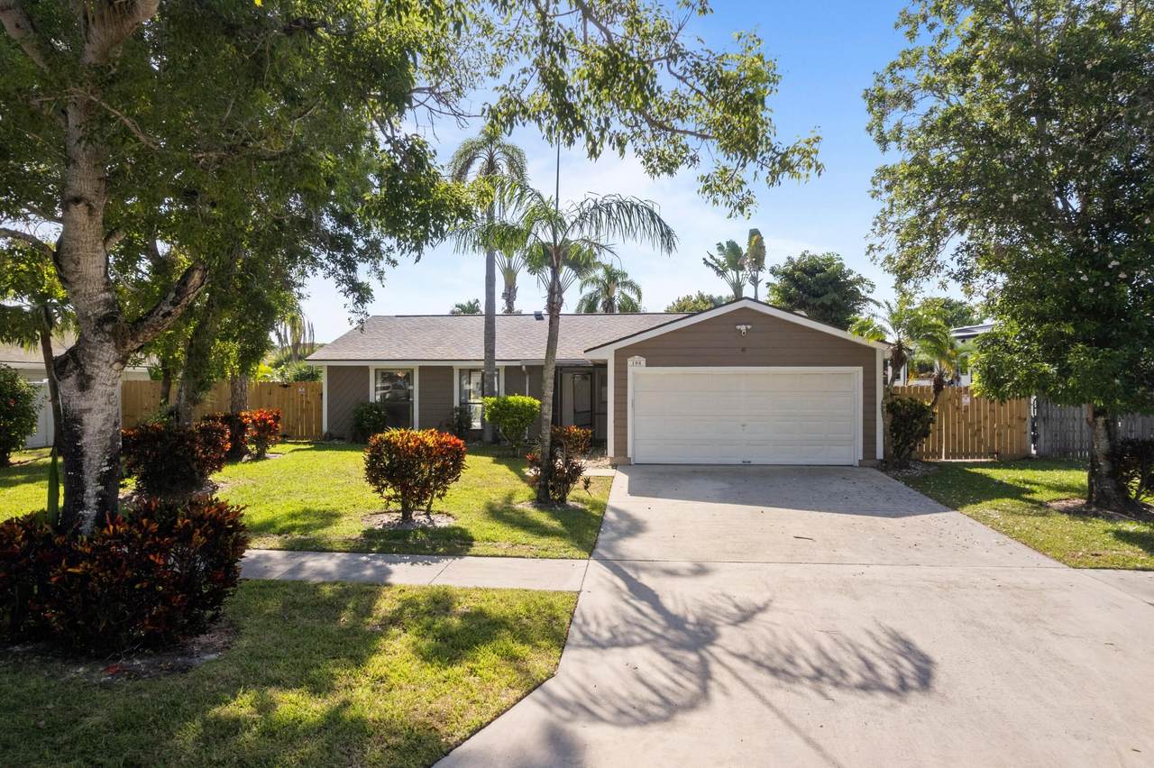 108 Cambridge Lane - Photo 1
