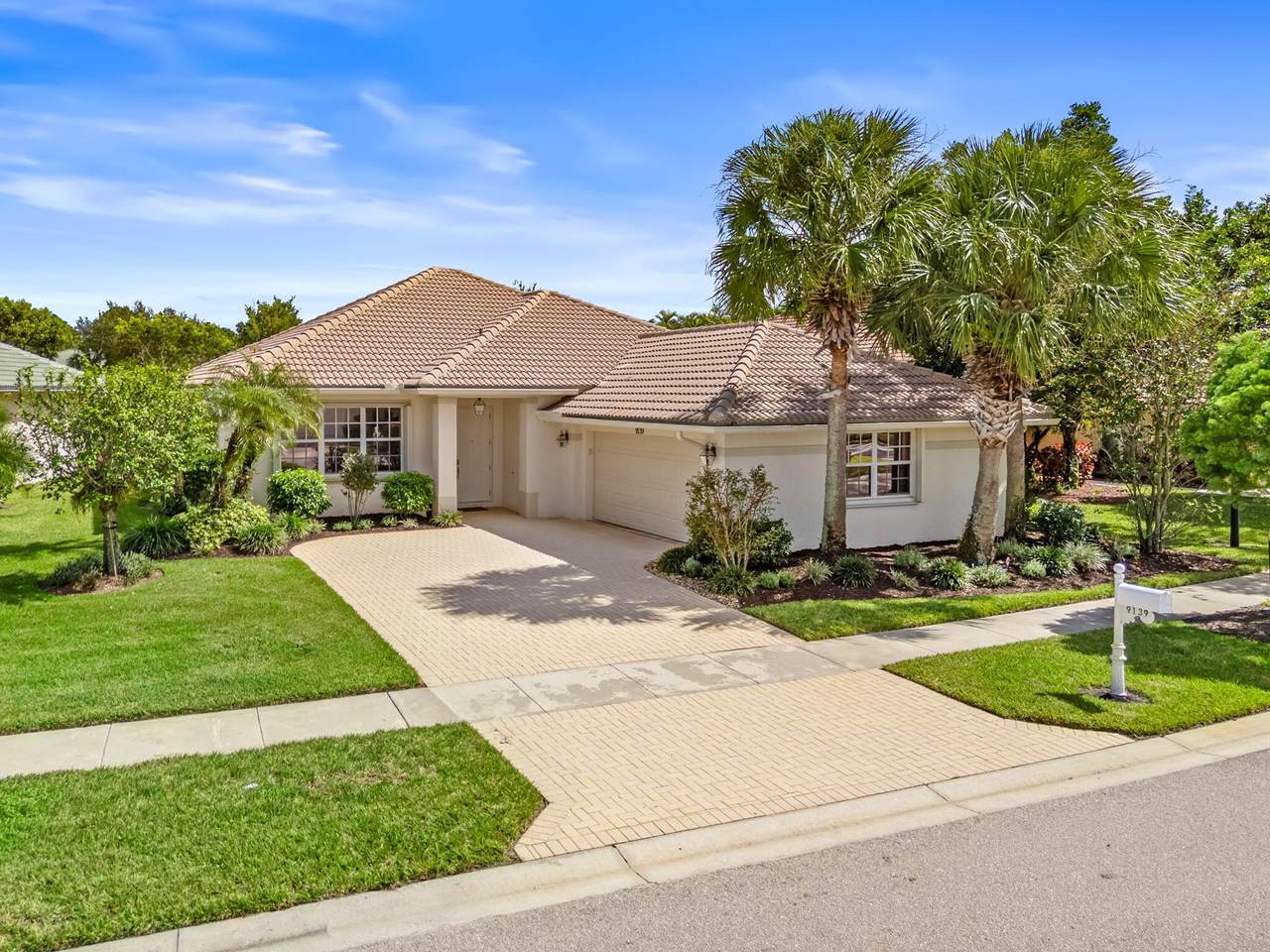 9139 Bay Harbour Circle - Photo 1