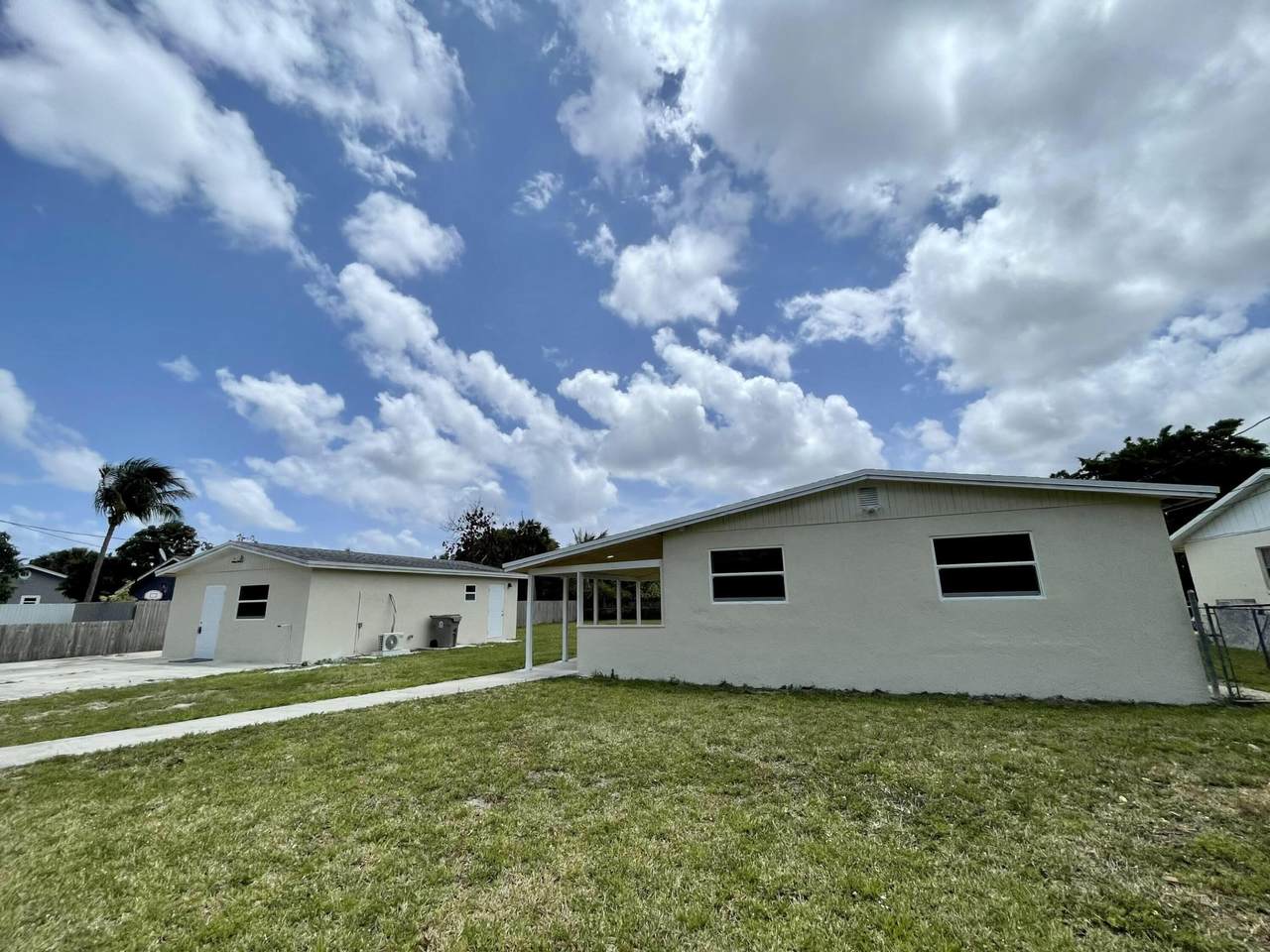 4790 Alberta Avenue - Photo 1
