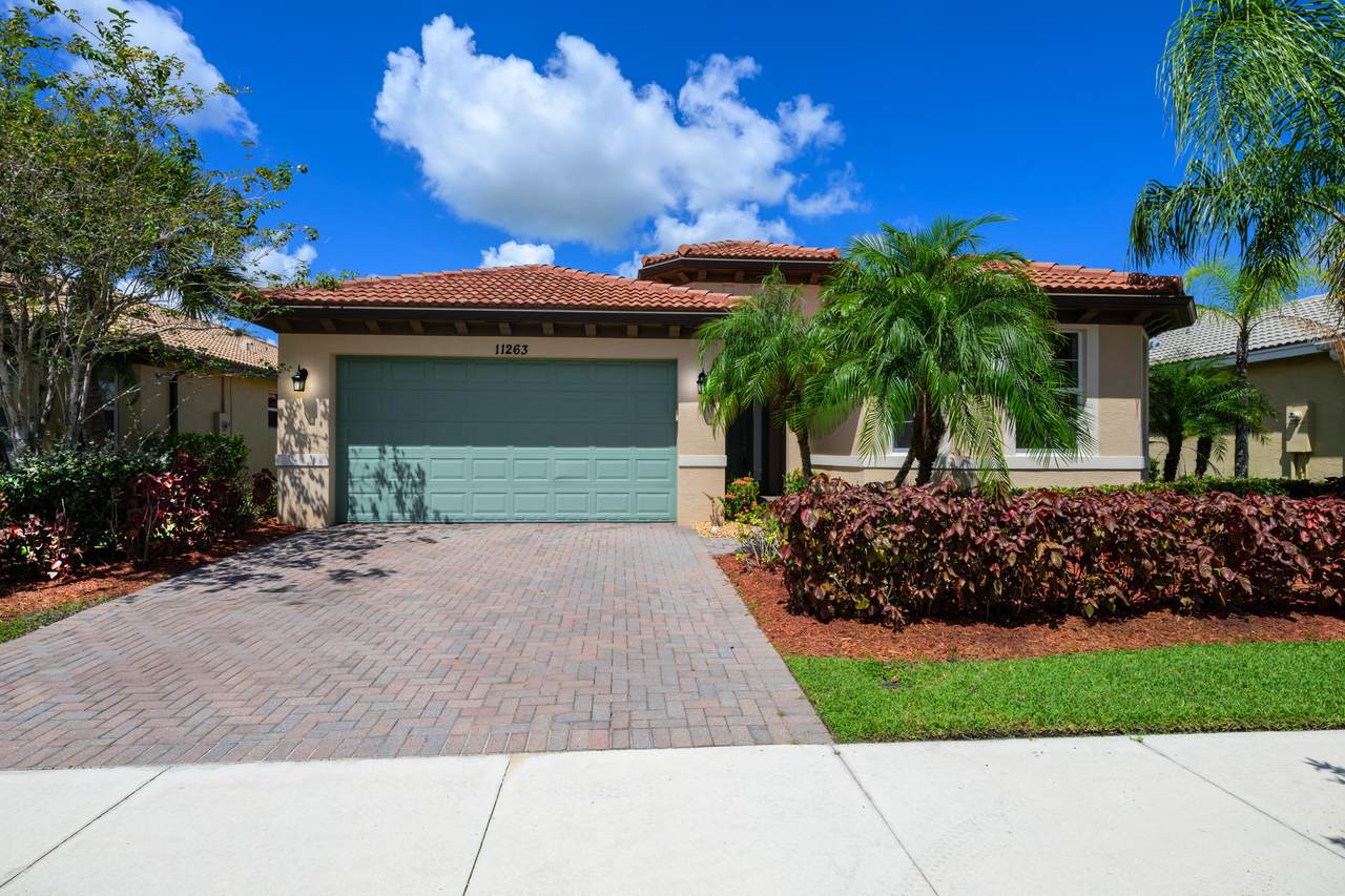 11263 Barton Way - Photo 1