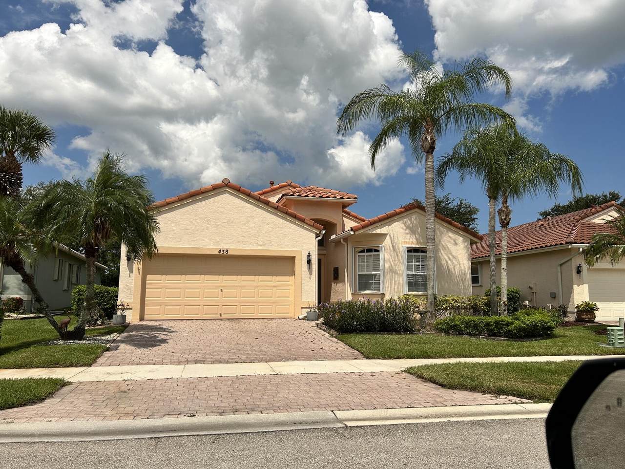 438 Sunview Way - Photo 1