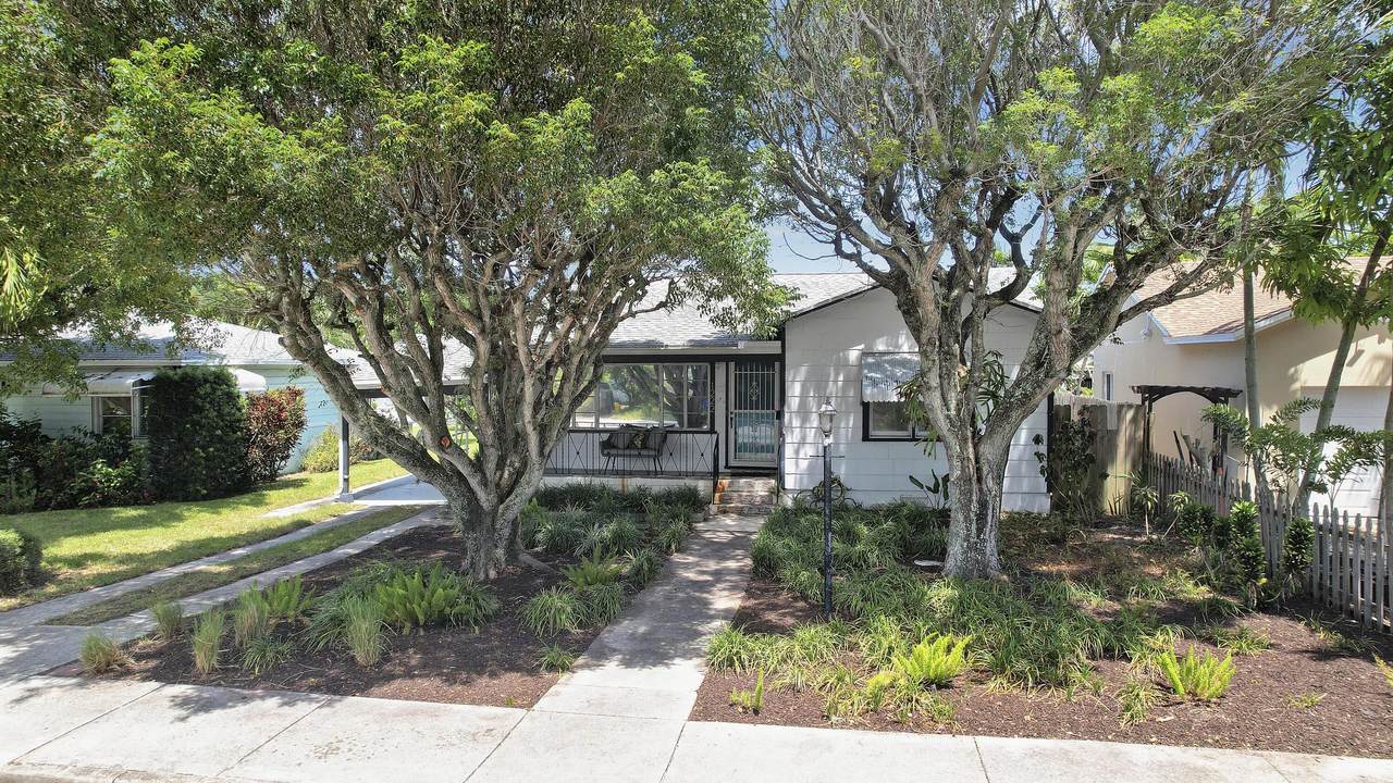 1222 L Street - Photo 1