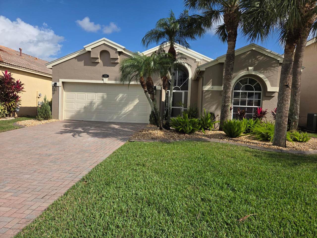 1039 Westminster Place - Photo 1