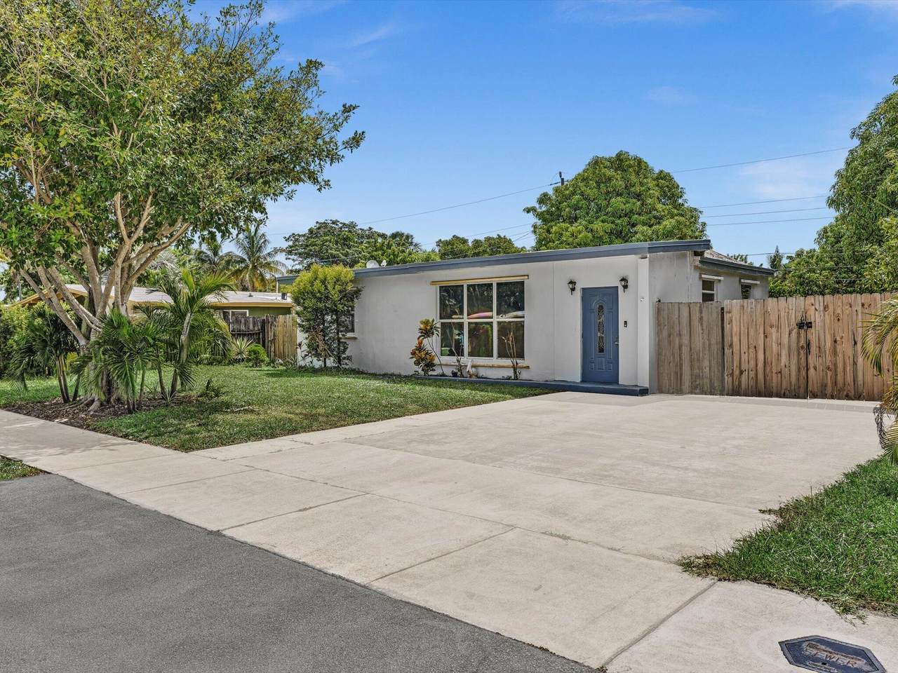 1580 43RD Court - Photo 1