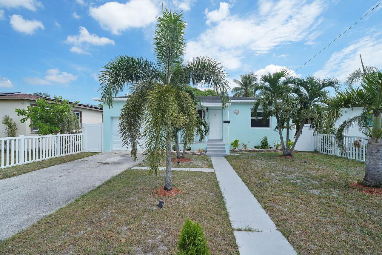 2517 Rodman Street - Photo 1