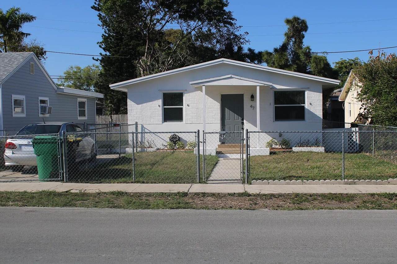 47 12TH Street - Photo 1