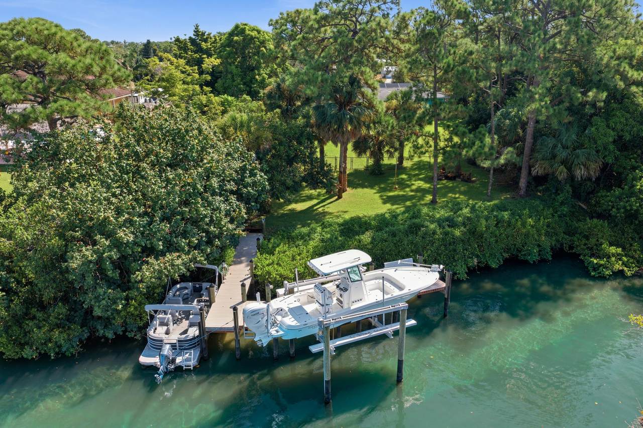 4916 Manatee Cove Road - Photo 1