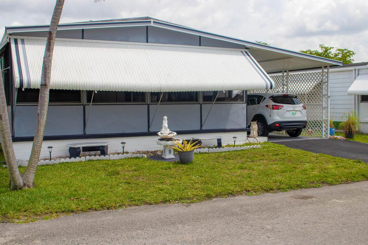 10550 State Road 84 - Photo 1