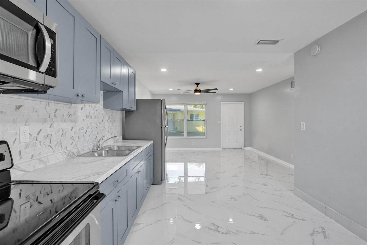 260 41st Street - Photo 1